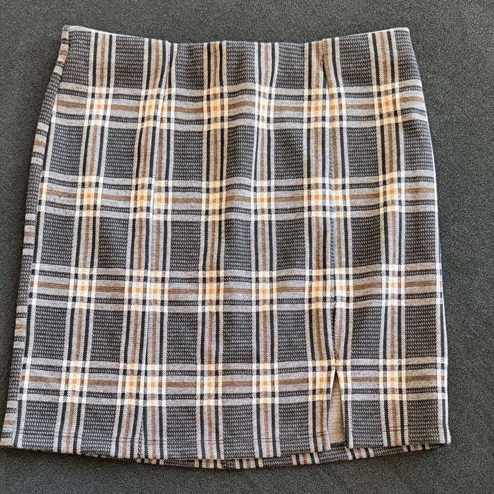 TILT Plaid Pencil Skirt in Gray, Beige and White